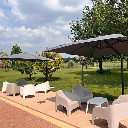 Appartamento "Casa Vacanze Corte Ara Decima" Сона Екстериор снимка