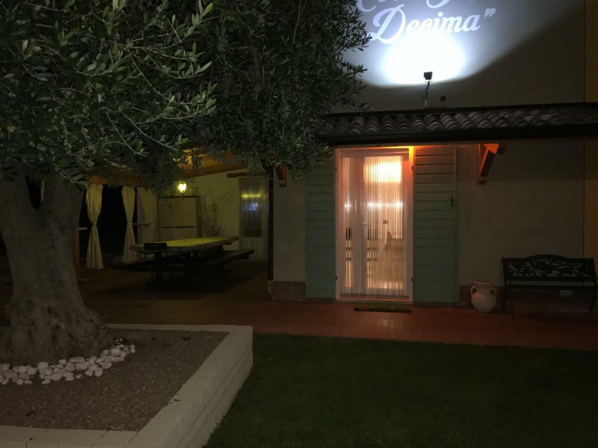 Appartamento "Casa Vacanze Corte Ara Decima" Сона Екстериор снимка
