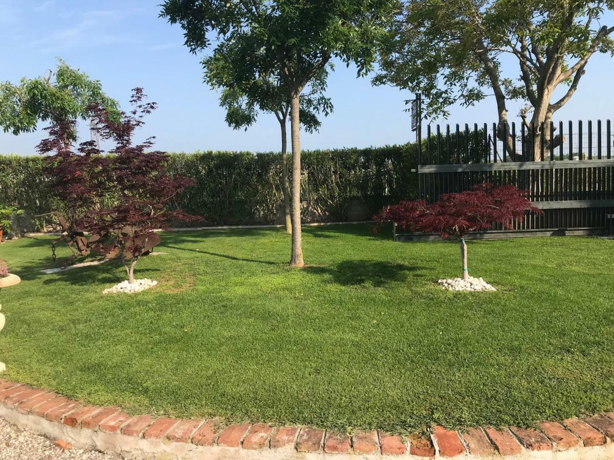 Appartamento "Casa Vacanze Corte Ara Decima" Сона Екстериор снимка
