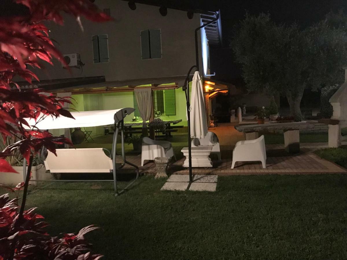 Appartamento "Casa Vacanze Corte Ara Decima" Сона Екстериор снимка